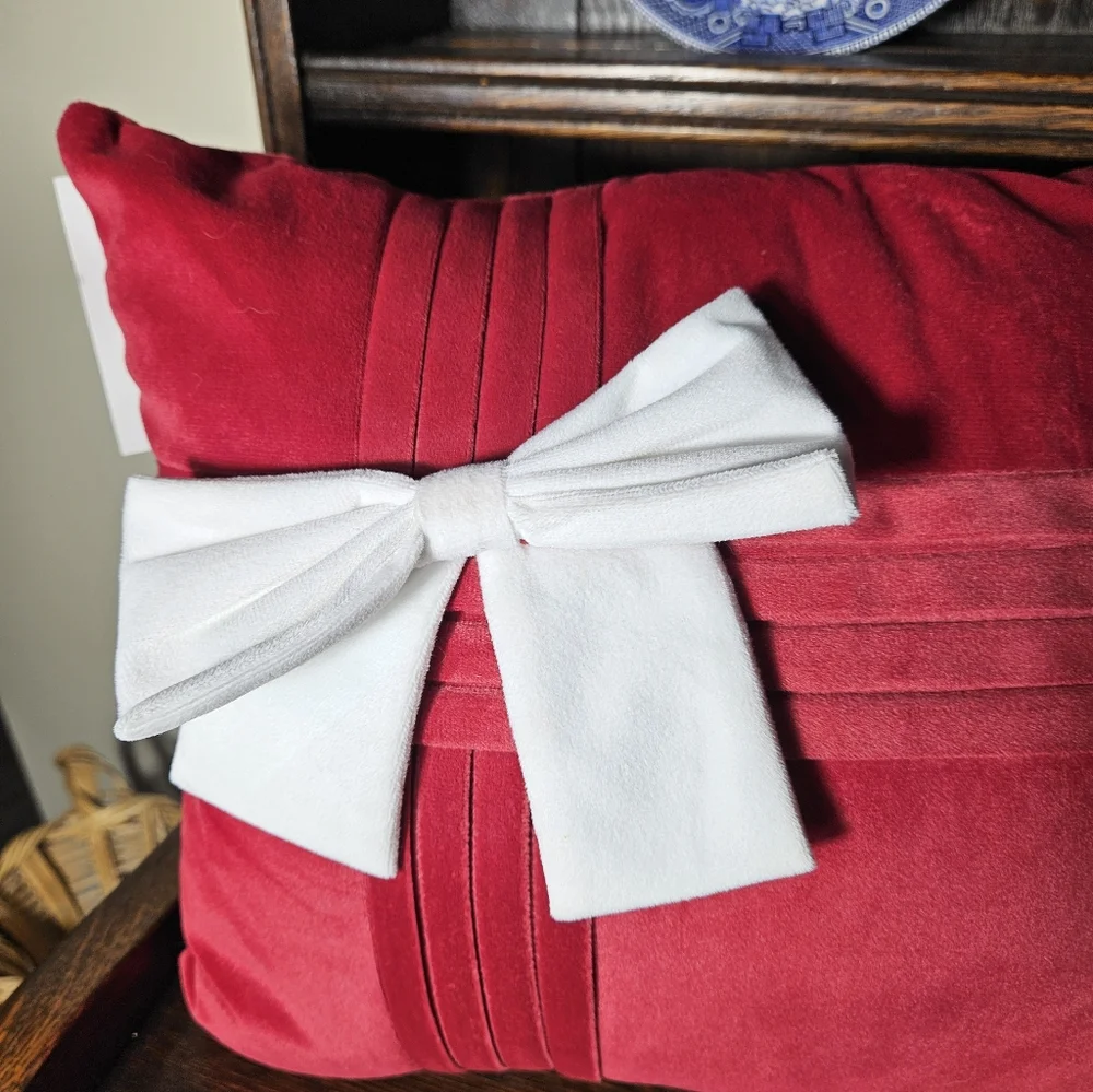 Christmas Throw Pillow Red and White Holiday Pillow with Bow